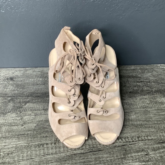 Manolo Blahnik Attal suede lace-up sandals - Picture 4 of 14